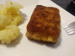 Panierowana kostka z mintaja.